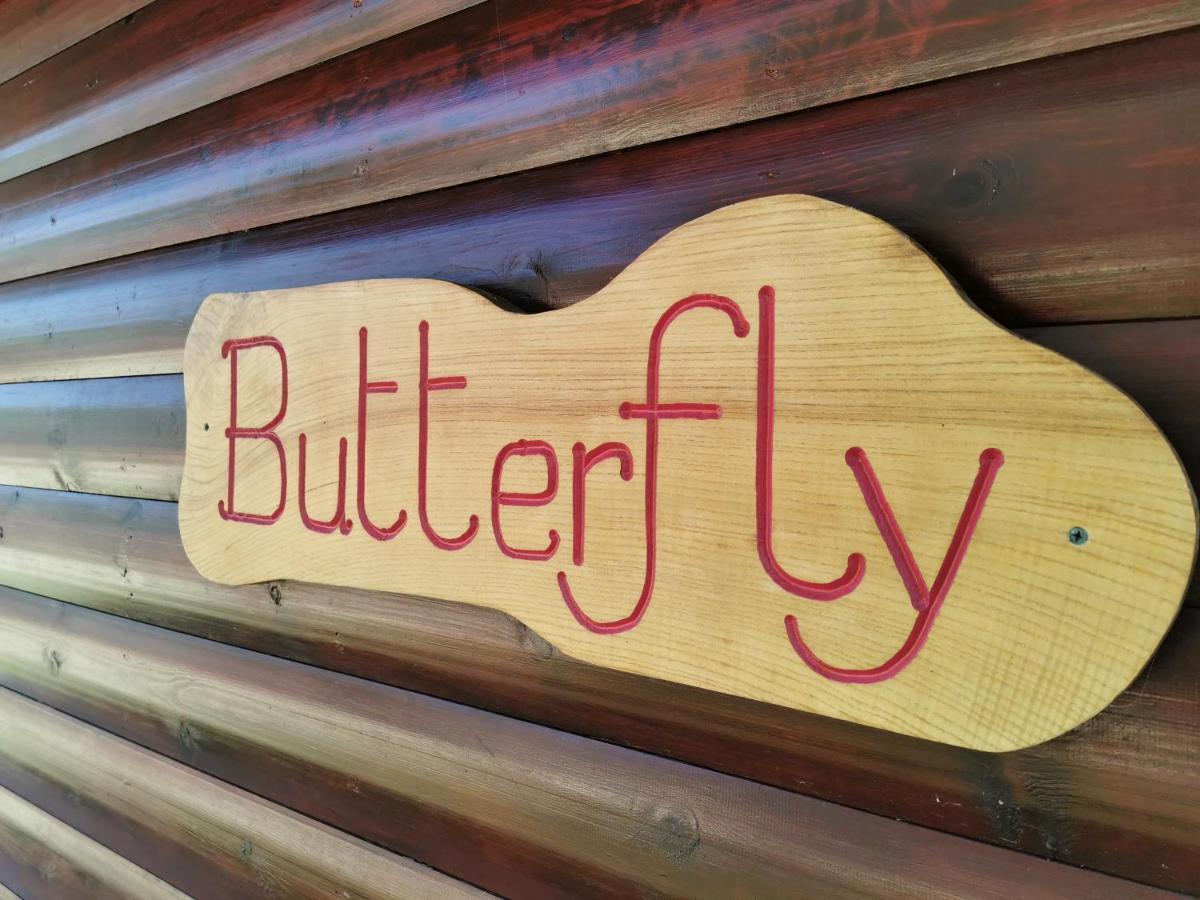 Wall Eden Farm - Luxury Log Cabins And Glamping ハイブリッジ エクステリア 写真